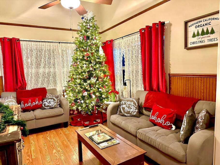 Spacious Downtown Jackson Retreat- Historic Hangout Екстериор снимка