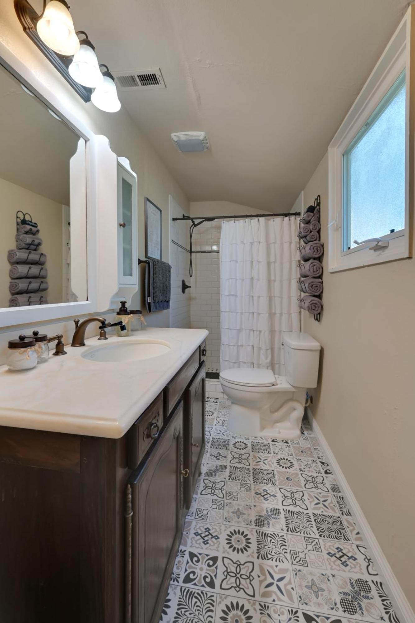 Spacious Downtown Jackson Retreat- Historic Hangout Екстериор снимка